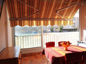 Appartement T2 avec terrasse et parking à 350m de la plage, proche commerces. - FR-1-307-217
